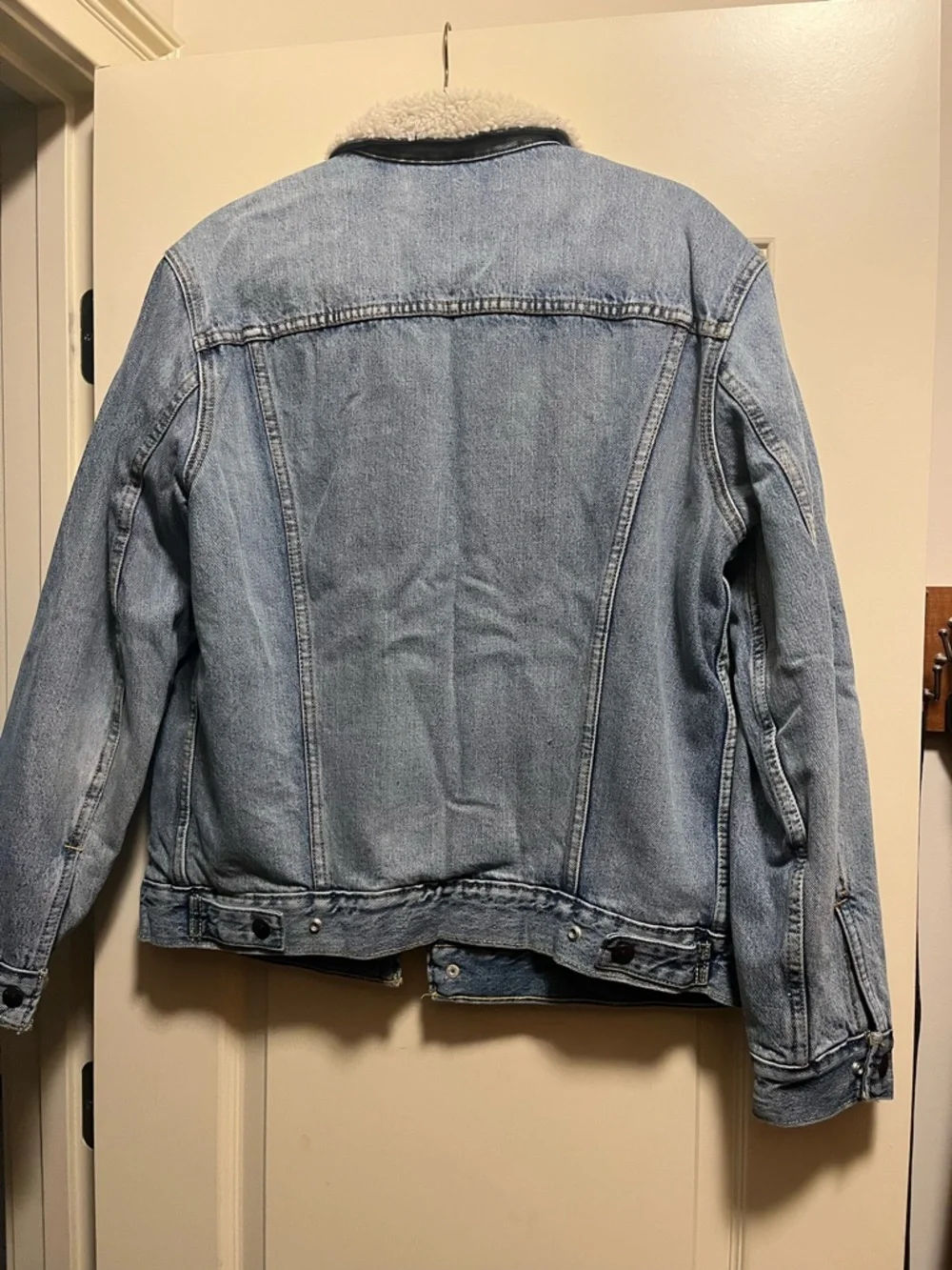 Levi's Light Blue Denim Sherpa Collar Jacket - Picture 7 of 7